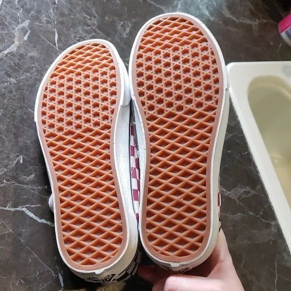 Worn once Vans Glitter Check Old Skool sneakers size 6.5. - Picture 8 of 8